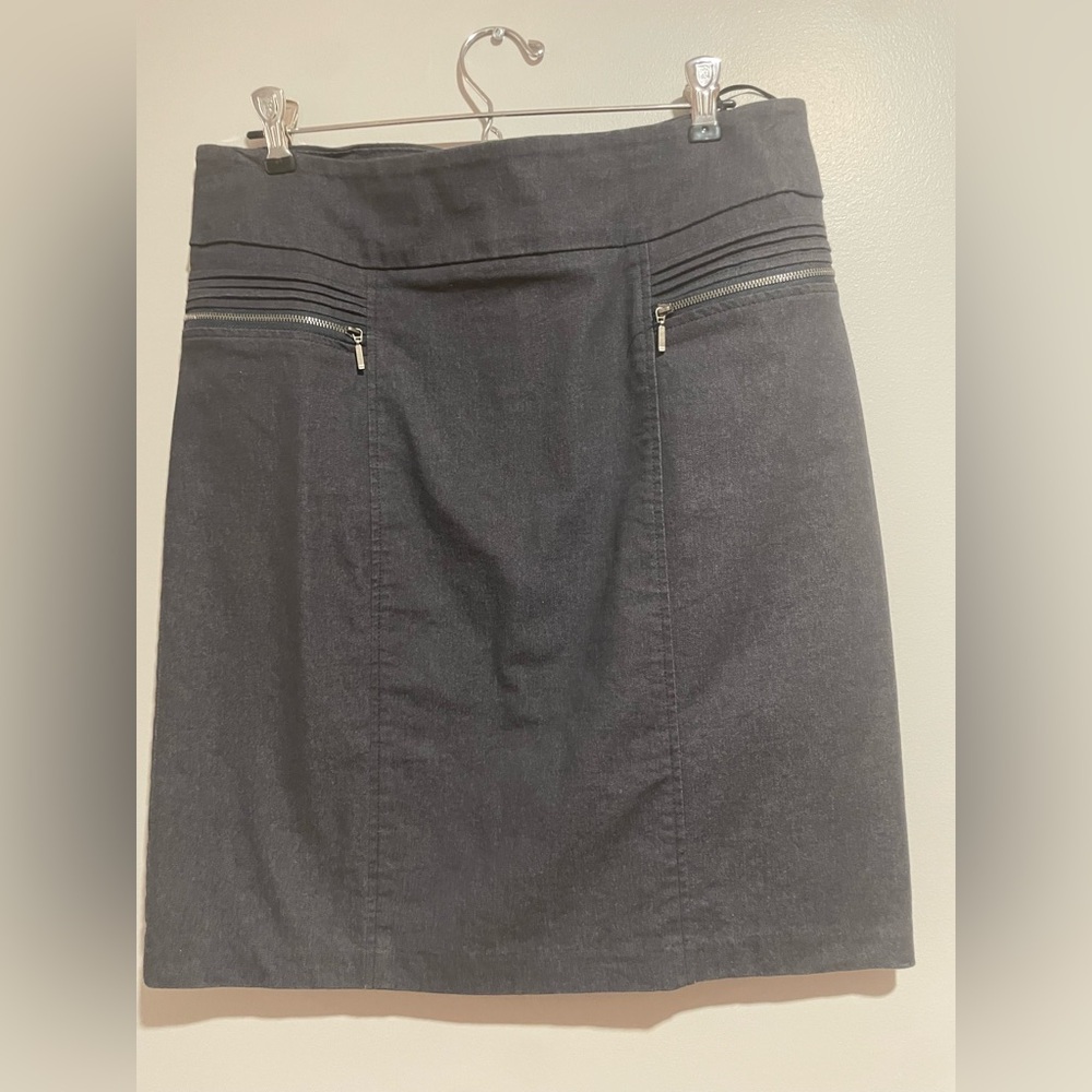 Elegant Black Women's Skirt